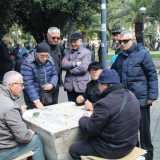 �Nonostante ci� questo luogo permette di stringere nuove amicizie �afferma il 70enne Ferdinando �: qui abbiamo formato una bella comitiva di pensionati e ci incontriamo tutti i giorni. Peccato per la pulizia per�...